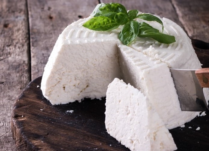 طبع پنیر لیقوان-هر آنچه که باید درباره خواص پنیر لیقوان بدانید